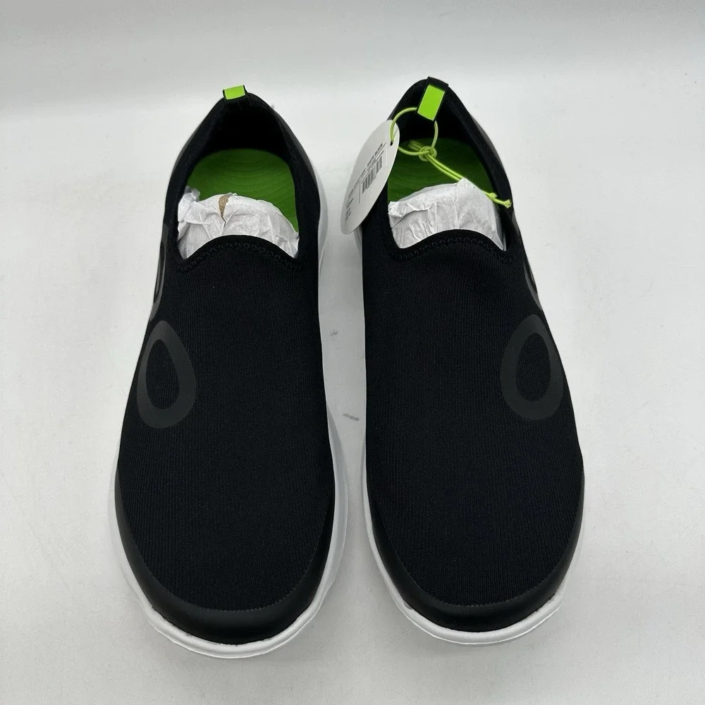 NIB Oofos OOMG Sport 5085 Men's Size 10 Recovery Slip On Shoes Black White